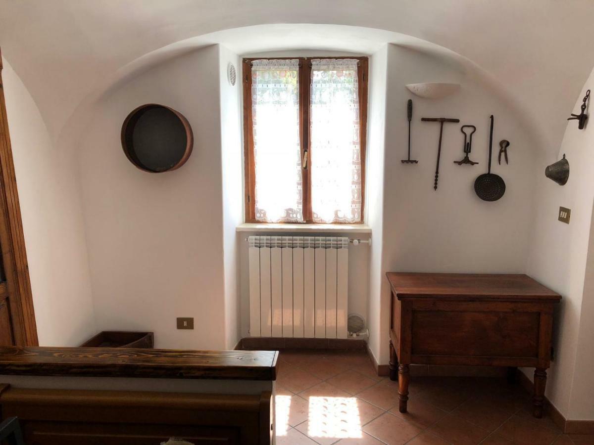 Ammoglja Holiday home Calascio